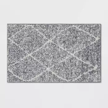 2'6"x4' Washable Criss Cross Easy Care Accent Rug Gray/Ivory - 490660116782