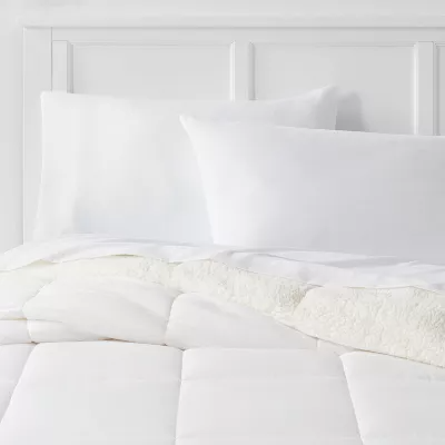 Full/Queen Faux Shearling Washed Microfiber Reversible Comforter White - 191908541075