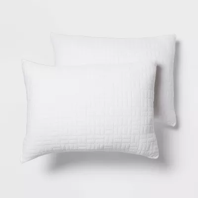 Standard/Queen Plush Knit Bed Pillow- White- 1ct - 0852395999839